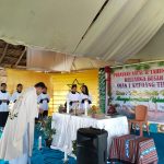 Ibadah Perayaan Natal dan Tahun Baru dipimpin oleh Romo Gregorius Naikofi, Pr.